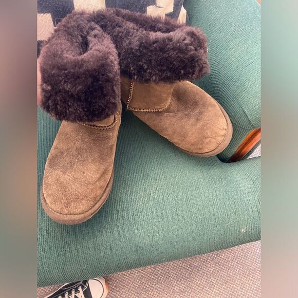 9 Emu Boots from Australia - Brown w/ Emu Coat - Picture 1 of 4